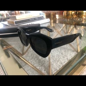 NWOT Givenchy cat eye black sunglasses